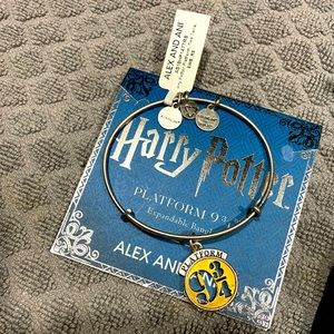 NWT Alex & Ani Harry Potter 9 3/4 bracelet